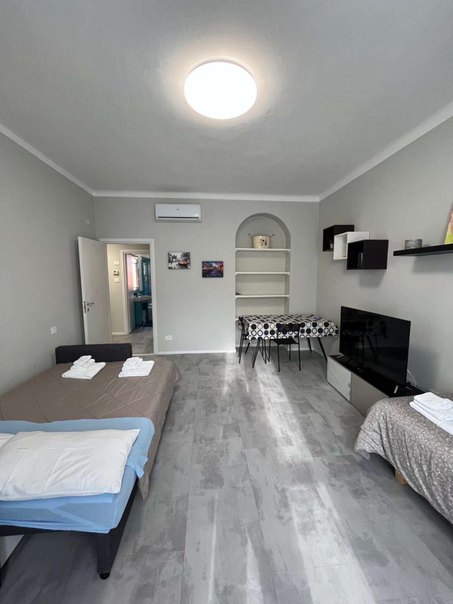 Giacomino Apartment Central Station Милано Екстериор снимка