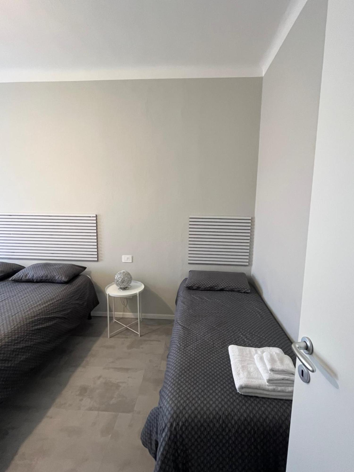 Giacomino Apartment Central Station Милано Екстериор снимка